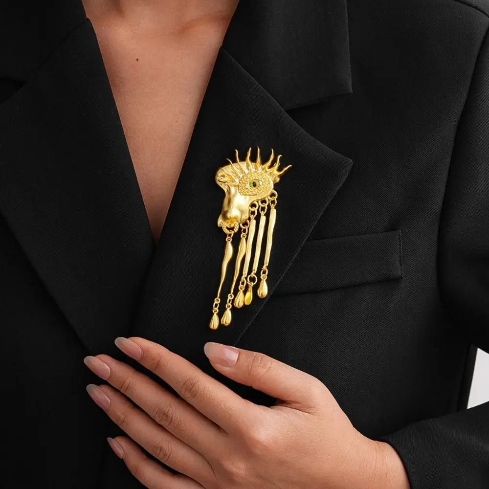 Pleated Devil's Eye Devil's Eye Brooch Keyhole Shape Alloy Glaze Luxury Badge Pin Exaggerated Vintage Banquet Clothes Metal Pin