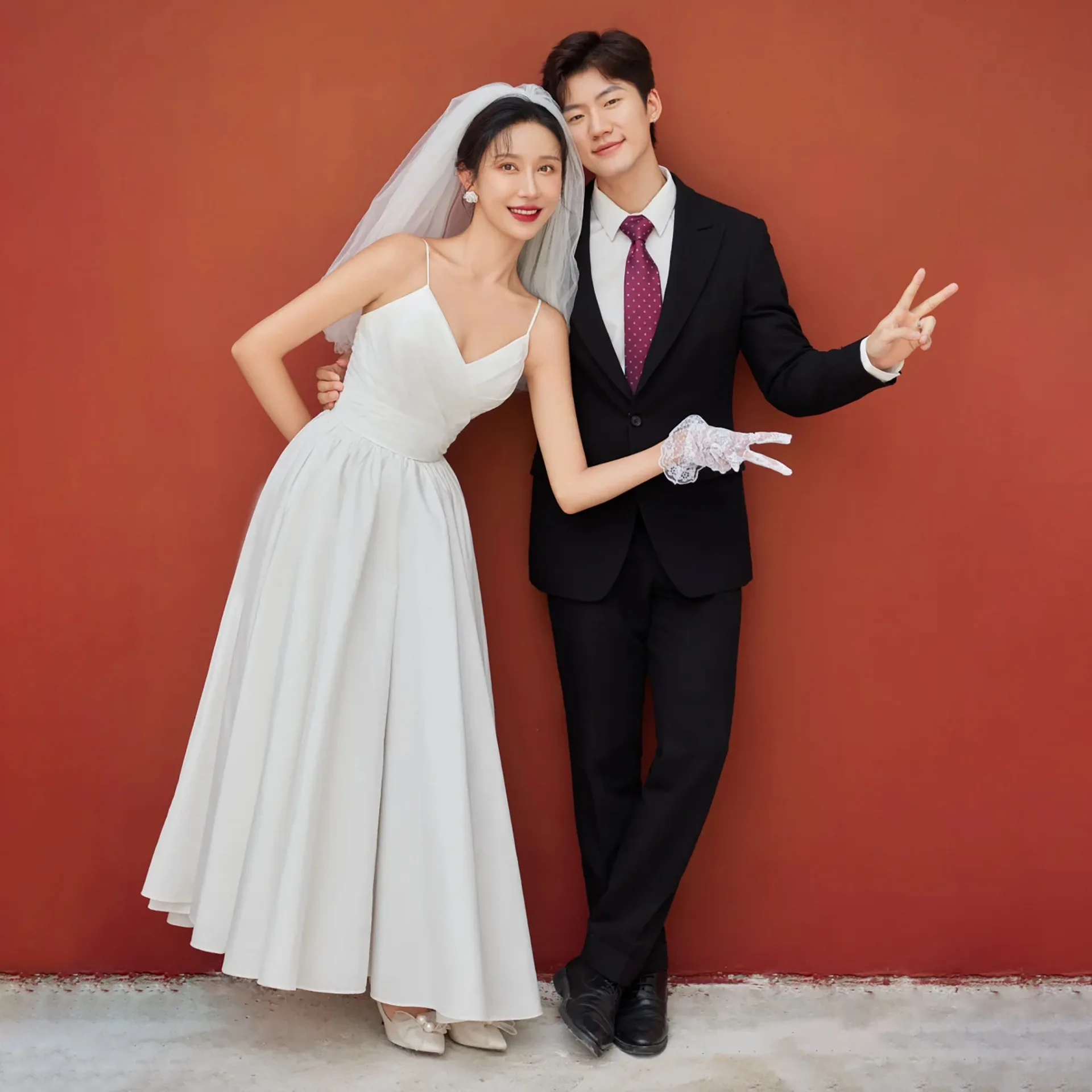 프렌치 라이트 웨딩 원피스 새틴 심플 캐미솔 스튜디오 테마 사진, 중간 길이 약혼