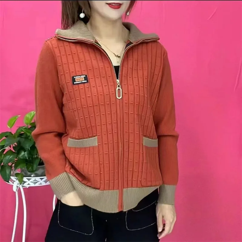2026 春秋ママ着用ショートニットジャケット女性ルーズニットウェアコートファッションジッパーポケットセーターカーディガントップス女性