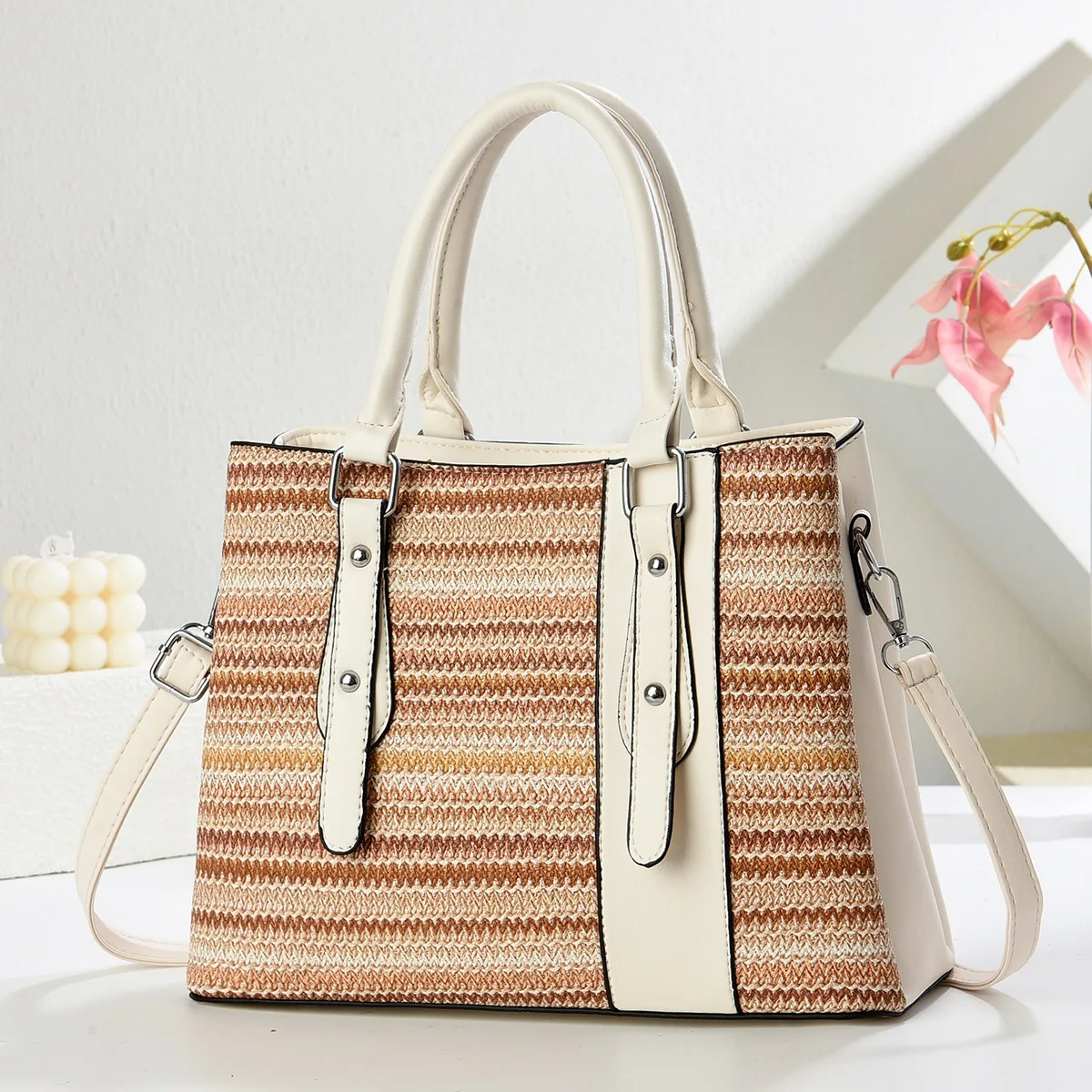 

2025 New Super Fire Rainbow Braided Bag Women's Commuter Versatile Shoulder Large Capacity Straw Tote Bag