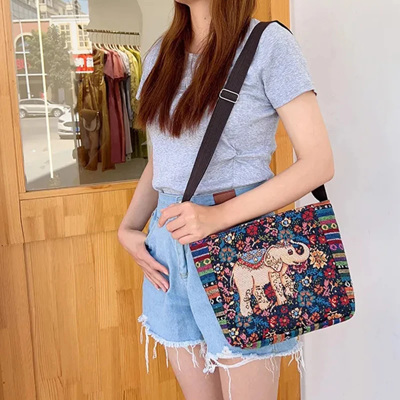 Ethnic Style Handbag Vintage Elephant Embroidery Large Capacity Cloth Bag Animal Shoulder Bag Fashion Personality Tote Bag