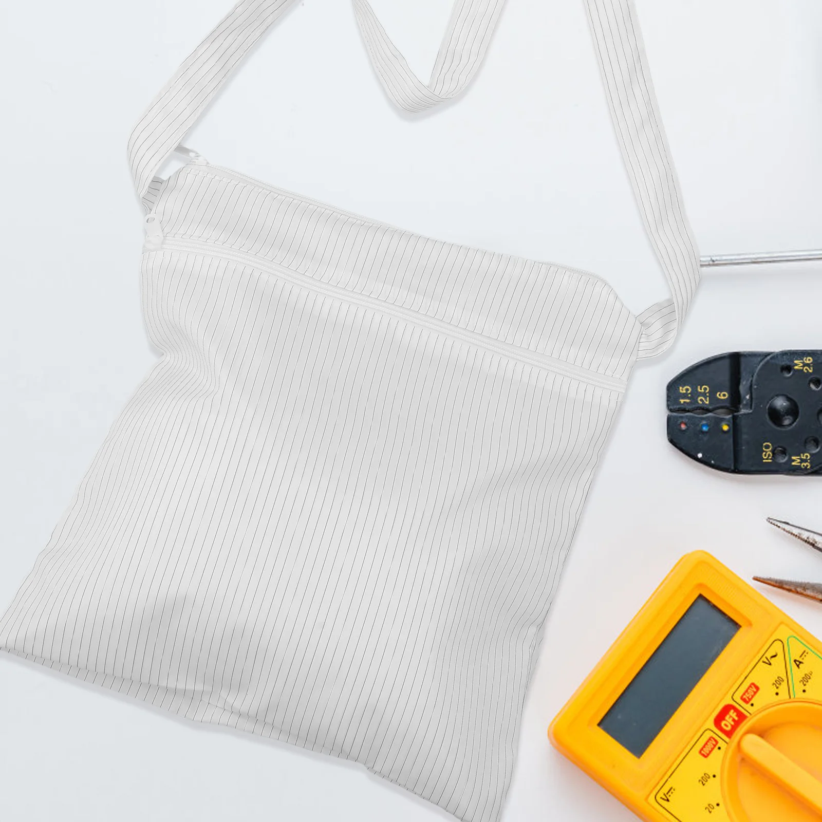 

Anti-Static Dust-Free Bag Lightweight Single Layer Design Portable Storage For Cleanrooms Washable Polyester Spacious