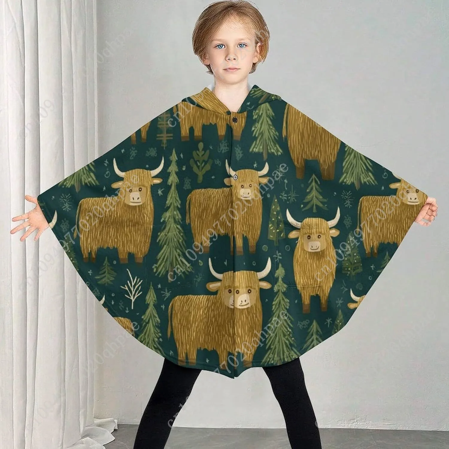 Comodo maglione coperta in flanella, felpa con cappuccio oversize con motivo mucca e alberi con tasche per bambini e adolescenti