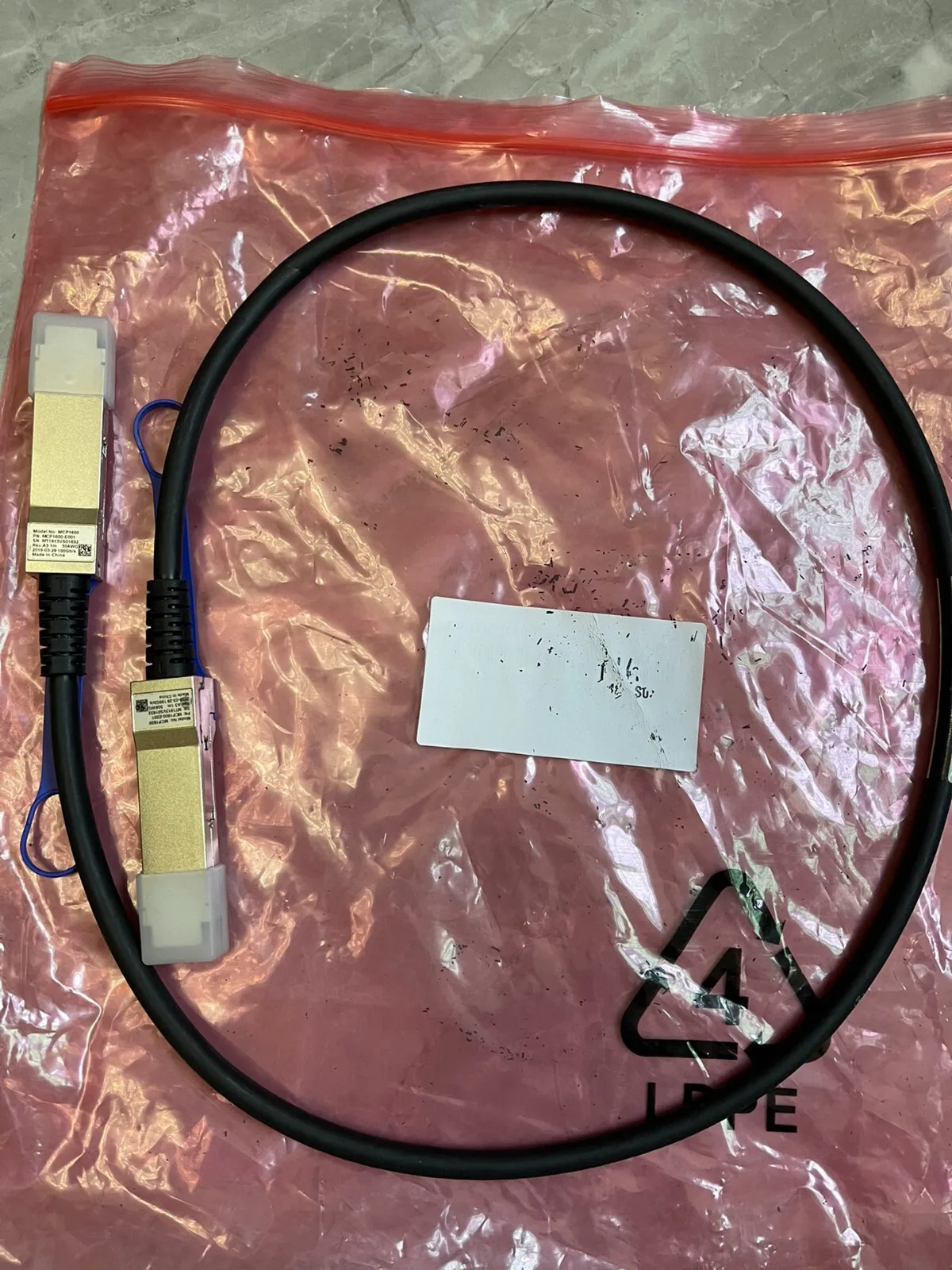 

кабель для Mellanox MCP1600-E001 IB EDR UP TO 100GB/S QSFP LSZH 26AWG 1M