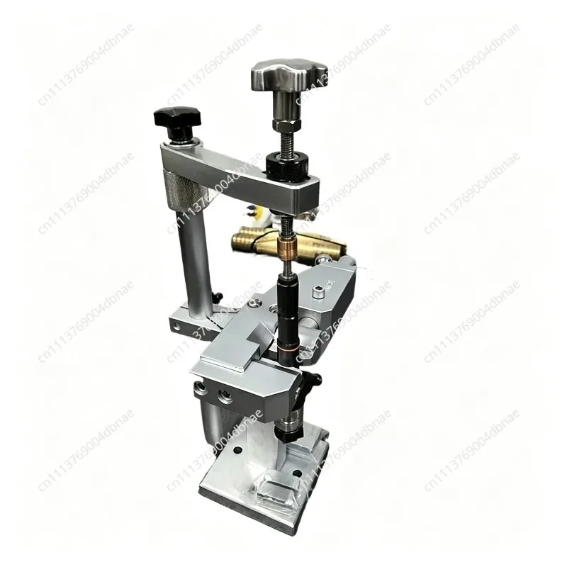 Common  Injector Disassembly RackInjector Disassembly Tool with Fixed Fuel Nozzles