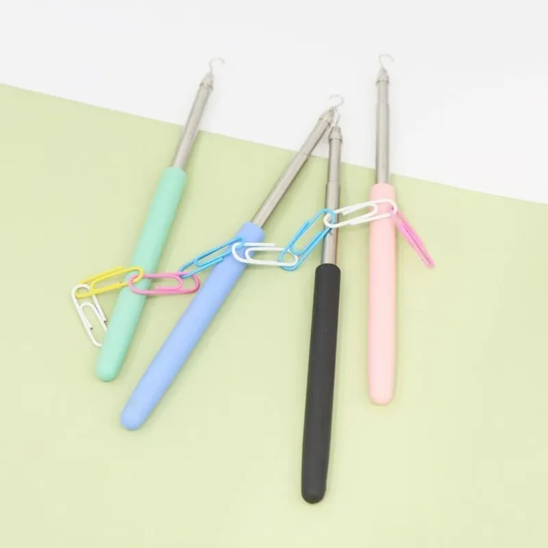 8/4 Pieces in Random Colors, Fashionable Stainless Steel Quick-Jewelry-Wearing Tool for Bracelets and Necklaces, Wrist Fixing Accessory, Easy-To-Wear and -Remove Jewelry Tool, Small Helper Stick, Halloween and Christmas Gift