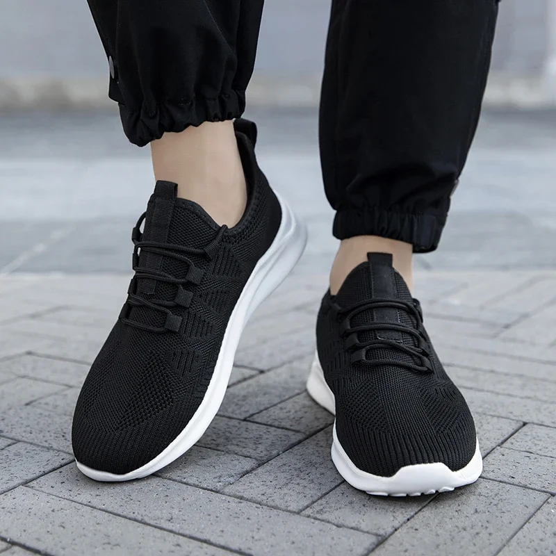 

Stylish Lightweight Casual Shoes Soft Cushioned Sole Breathable Upper Slip Resistant Durable for Everyday Wear Men and Women