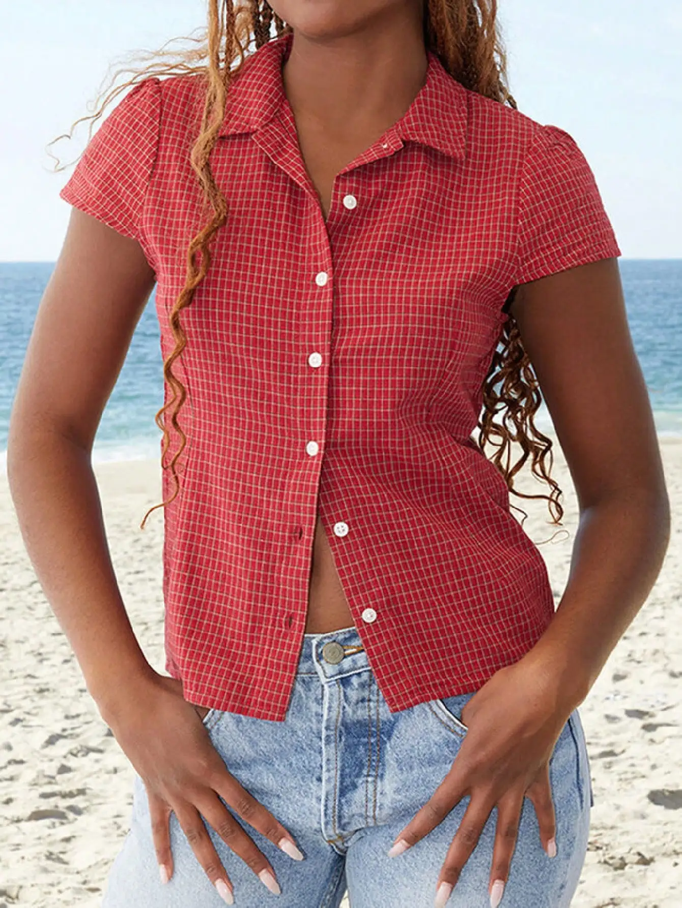 

Женская винтажная красная блузка в клетку с коротким рукавом на пуговицах, повседневный укороченный топ в стиле преппи