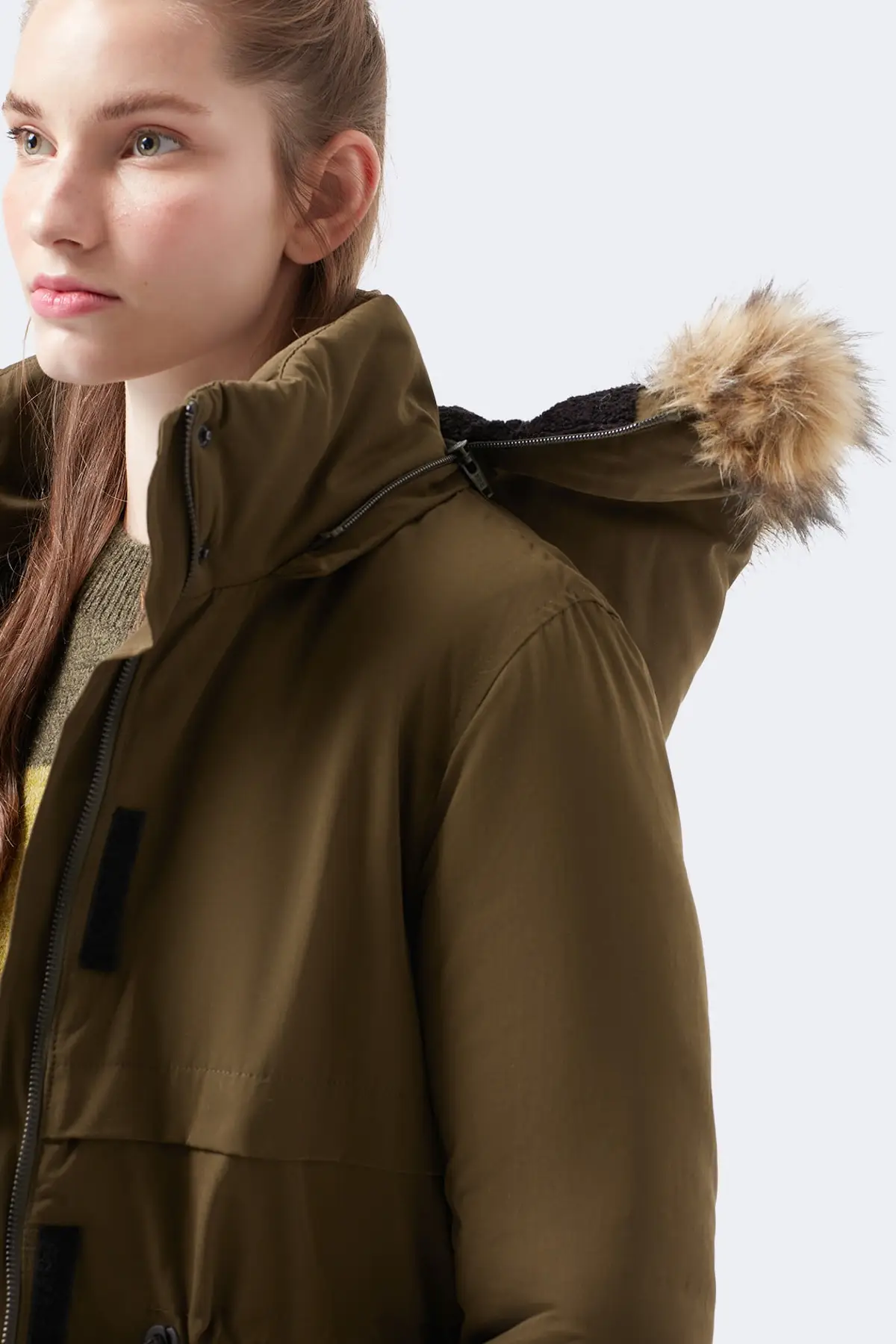 Women\'s Fur Green Parka Height: 178 Cm Waist: 60 Cm Bust: 86 Cm Hips: 88 Cm Women\'s Outdoor Wear Stylish Comfortable Parkas