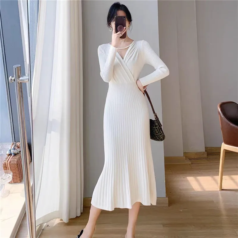 Franse retro damessweaterjurk 2025, winter vrouwelijke slanke jurken over de knie, nieuwe zachte hoge dames taille dieptepuntrok