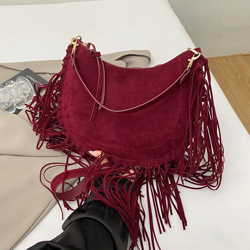 2025 New Fashion High Quality Women Faux Suede Tassel Shoulder Bags Bohemian Style Large Capacity Handbags Versatile Tote Bags
