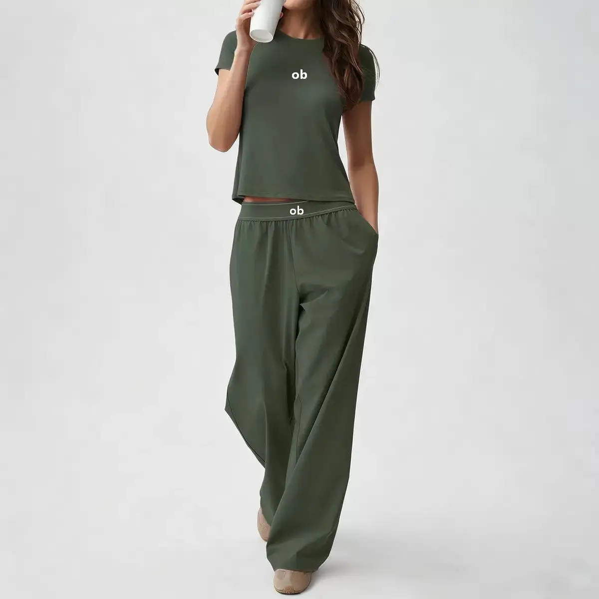 2026 New Style Smooth-Looking Quick-Drying Yoga Set for Women - Fitness Pants Set with Round Collar and Short Length