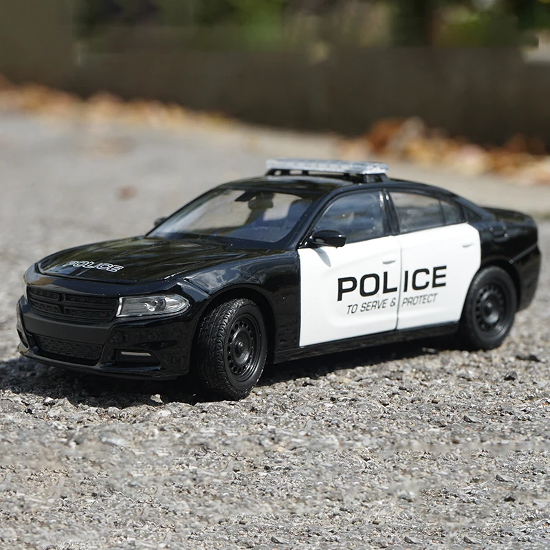 

1:24 Scale Dodge Chaser Police Car Simulation Alloy Die-cast Automobile Adult Collection Model & Kids Holiday Gift Display