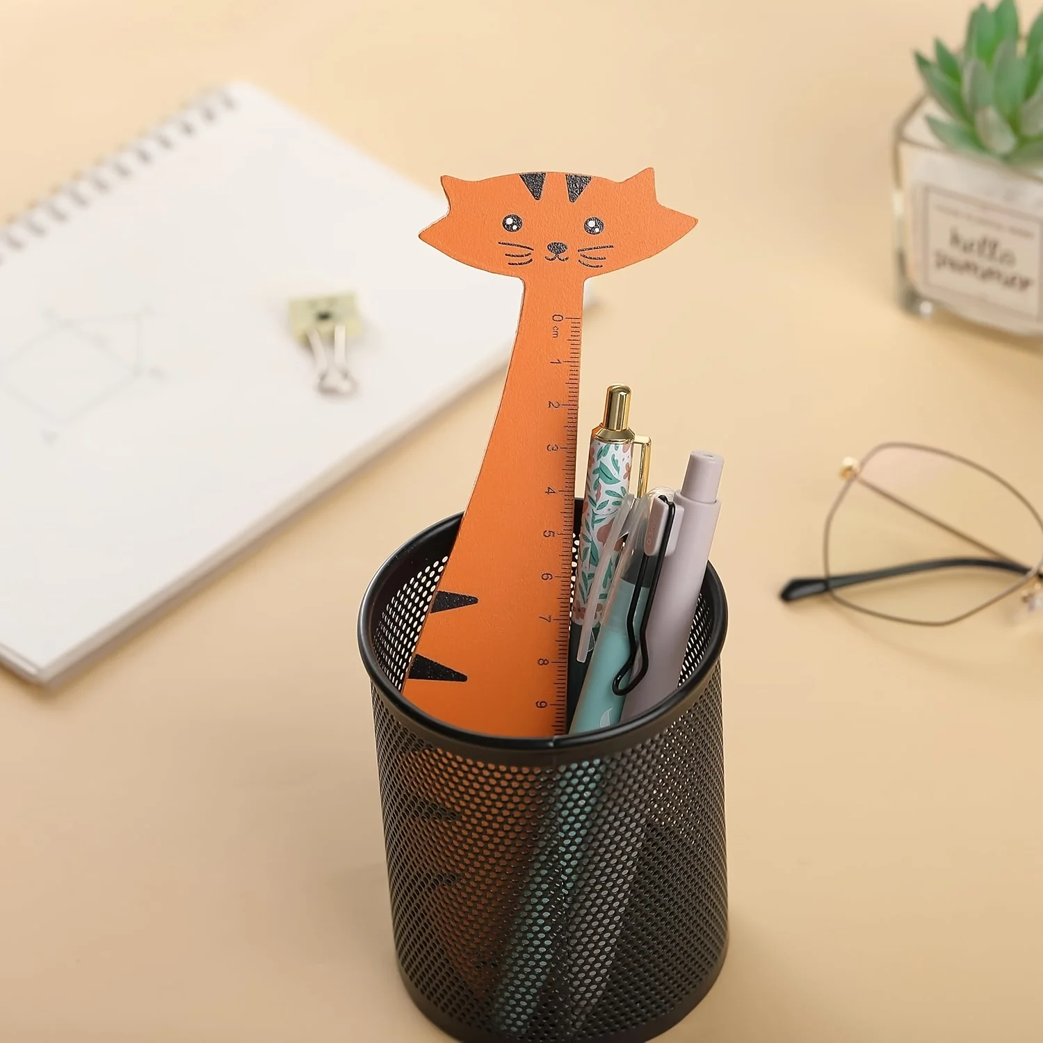 動物の形をした定規 - パンダ、キリン、サメ、犬と猫のデザイン - 人工木製の装飾的で機能的な両用測定ツール