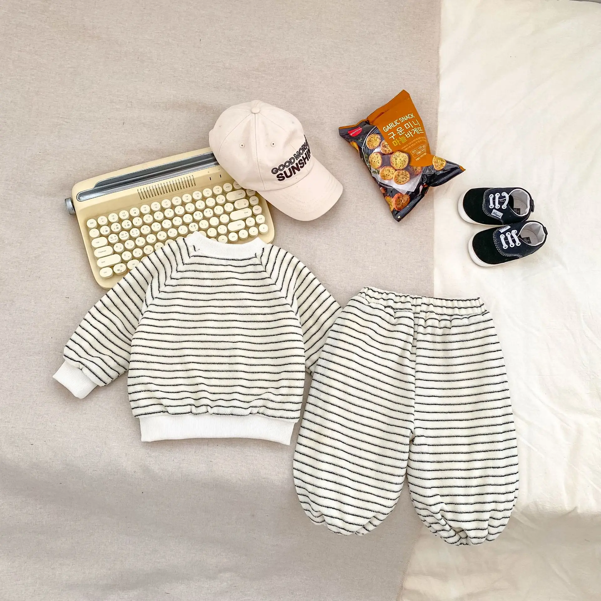 2026 Winter New Baby Plus Velvet Thick Clothes Set Boys Fleece Cardigan Coat + Warm Pants 2pcs Suit Toddler Striped Casual Set
