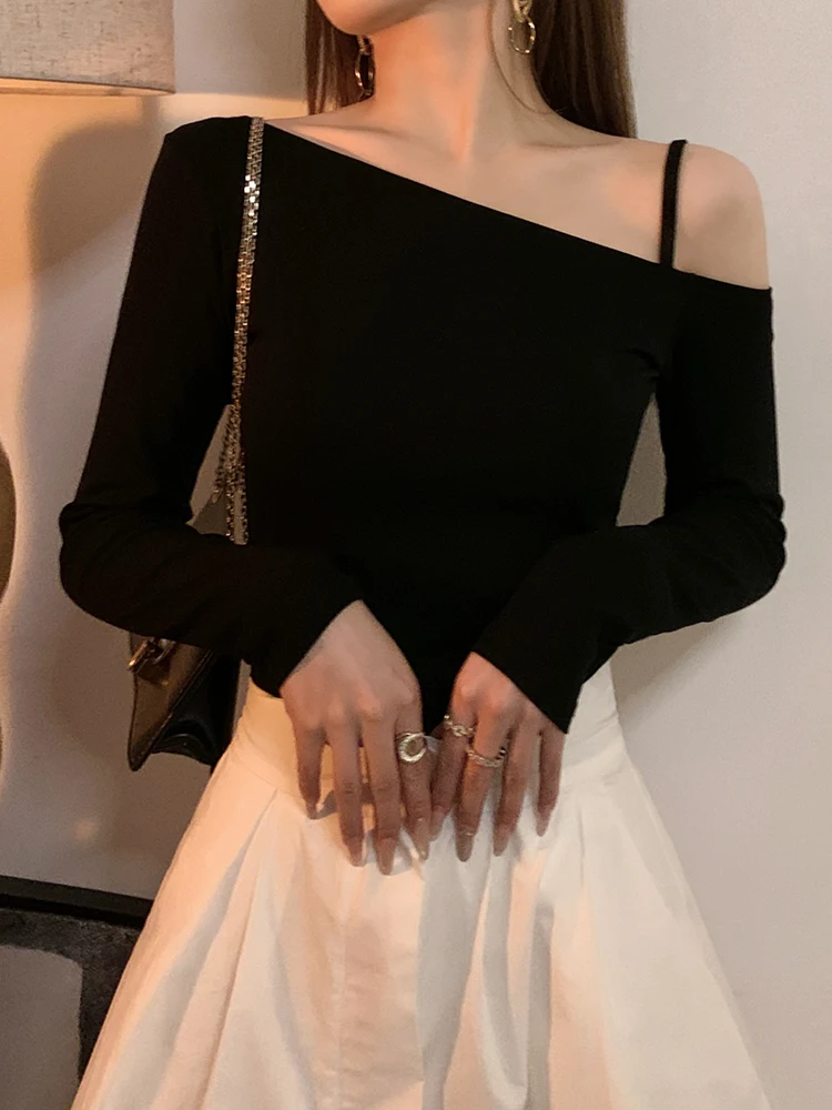 

Женская футболка с длинными рукавами и черными плечами, весенний пикантный дизайн для девочек, лобон, уникальная основа, воздействия плеча, хлопок...