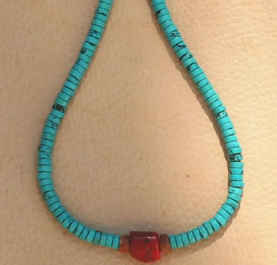 

GENUINE GREEN TURQUOISE & CORAL ROCKSHEISHE BEAD NECKLACE 17"