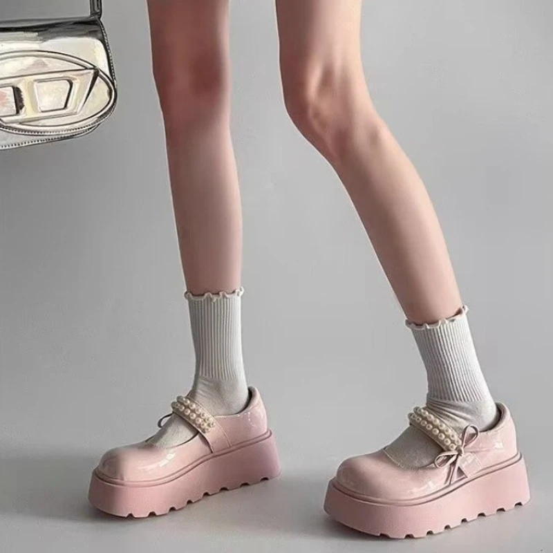 Verão novo estilo de sola grossa sapatos casuais e confortáveis versáteis sapatos únicos combinar com saias sapatos de couro pequenos para mulher