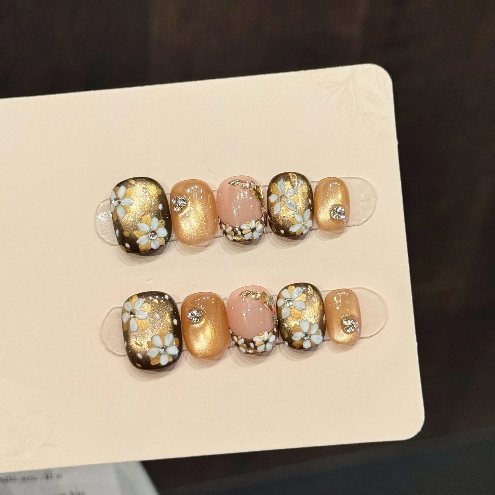 

10 PCS Luxury Handmade Press on Nails Short Oval Camellia Jinshan Design with 3-PIECE Tool Adhesive Nail Glue Tabs