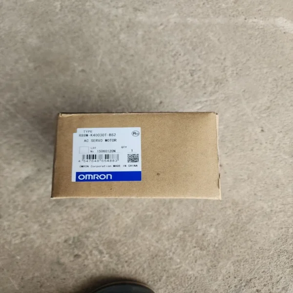 

R88m-k40030t-bs2 Моторный ПК R88mk40030tbs2 Совершенно новый оригинальный точечный ПЛК