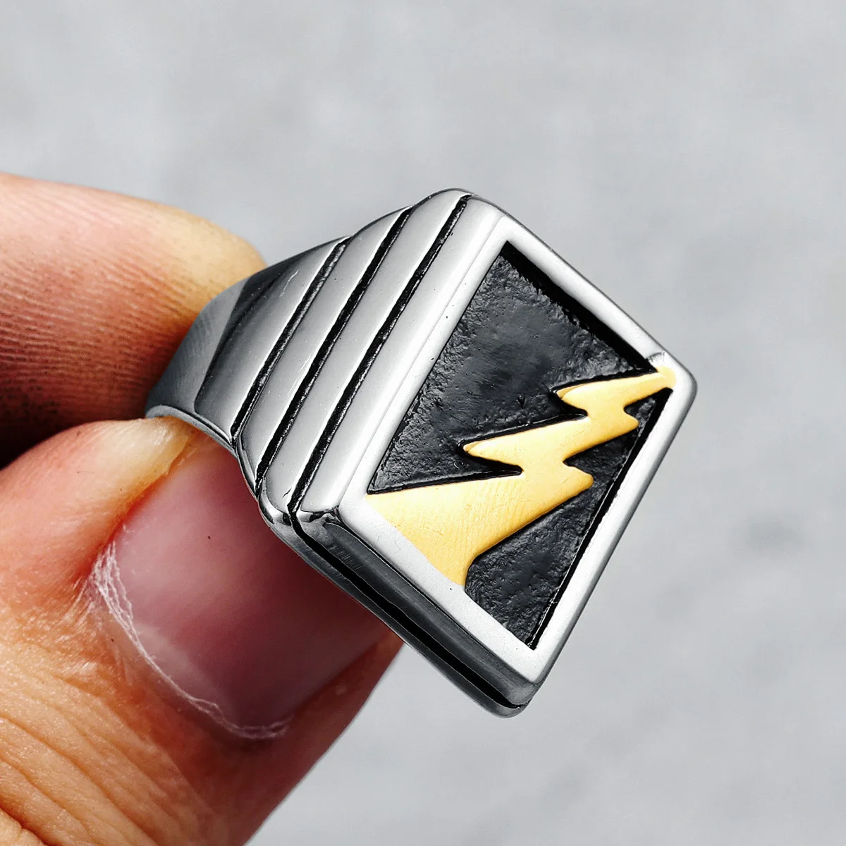 Golden Lightning Men Rings 316L Stainless Steel Simple Ring Punk Rock Party for Friend Couple Jewelry Best Gift Dropshipping