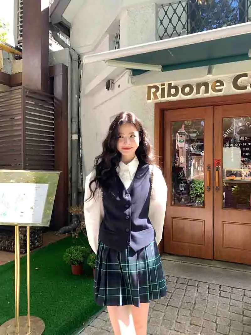 

Vests Waistcoats Thin Womens Vest Adult Fall Lambswool Checked Short Preppy Style Campus Uniform Youthful Minimalism Softy Vibe