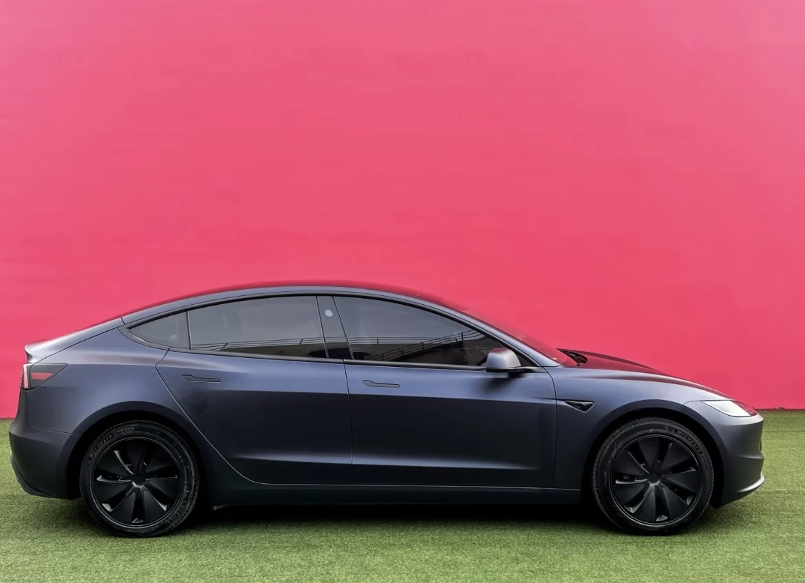 Black Chameleon Blue Matt Self-Adhesive Car Stickers Air Bubble-Free Vinyl Wrap for Roll Shape Cars Body Wrapping Vinyl