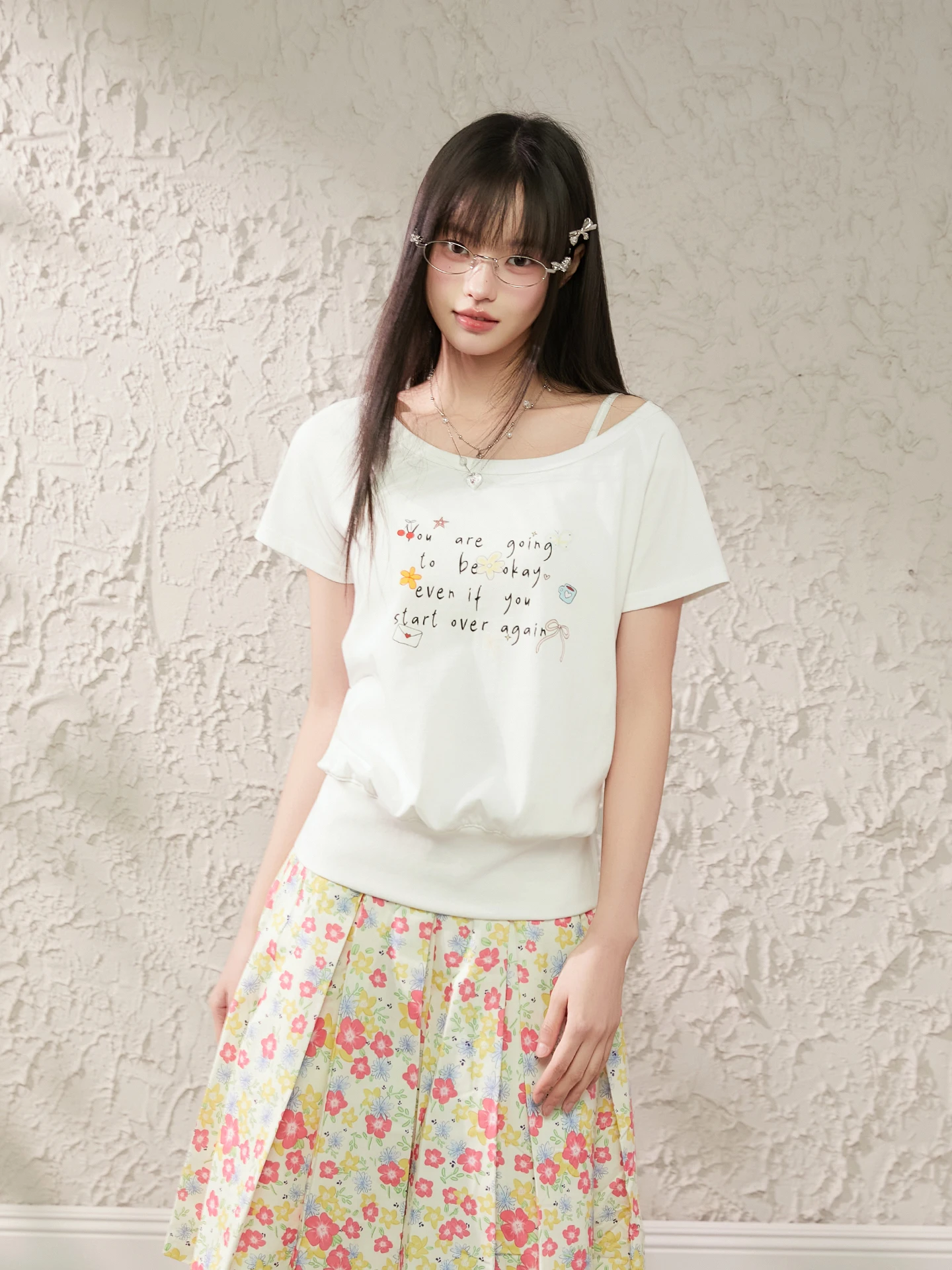 

Женская футболка King Prince Summer с ручной росписью в стиле граффити, свободного кроя, с открытыми плечами, с коротким рукавом, повседневный стиль, полиэстер