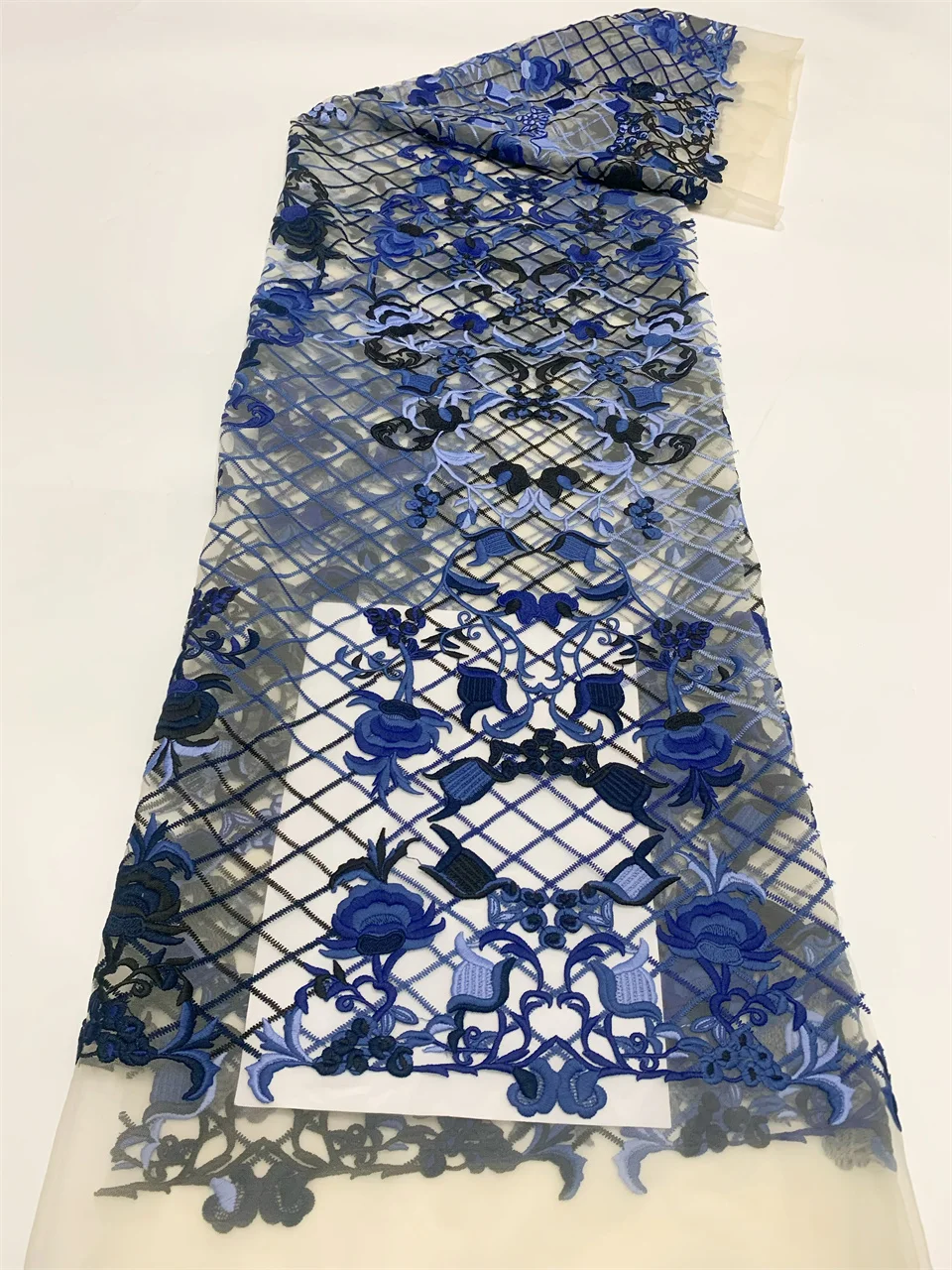 

Latest African Flower Lace Fabric 2025 High Quality Groom Material French Nigerian Lace Fabrics for Women Party Wedding HHX6250