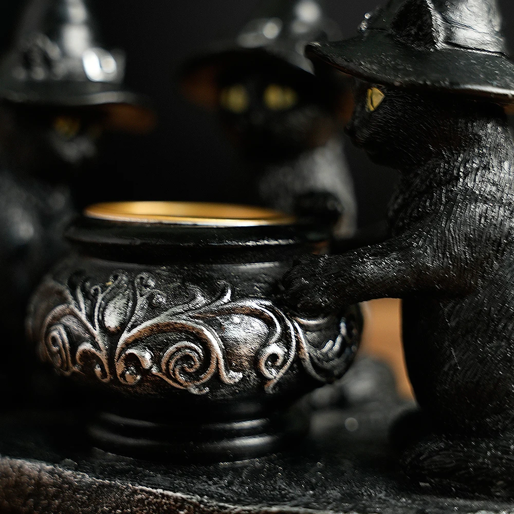 1 PC Halloween Decoration Witch Cat Candle Holder Resin Decoration Resin Crafts Holiday Decoration Home Decoration