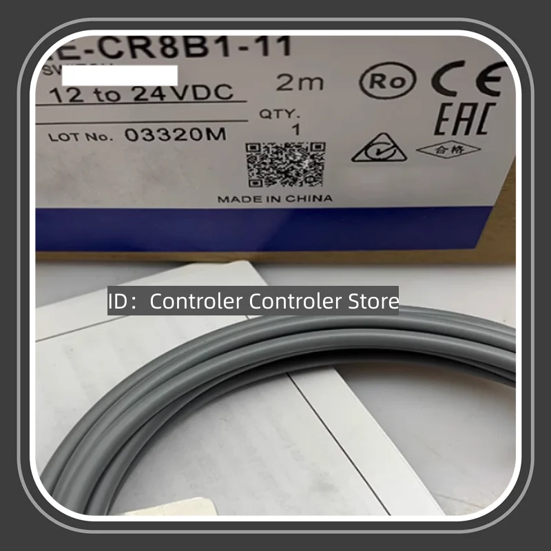 

4PCS New high proximity switch E2E-CR8B1-Z E2E-CR8B1 E2E-C1C2 E2E-C1C1