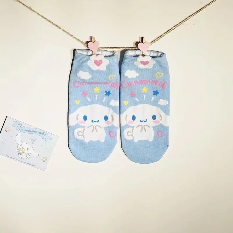 لـ Kulomi موضة جديدة كارتونية للنساء Kawaii Hello Kitty Kuromi Cinnamoroll جوارب قصيرة لطيفة للفتيات جوارب مريحة قابلة للتنفس