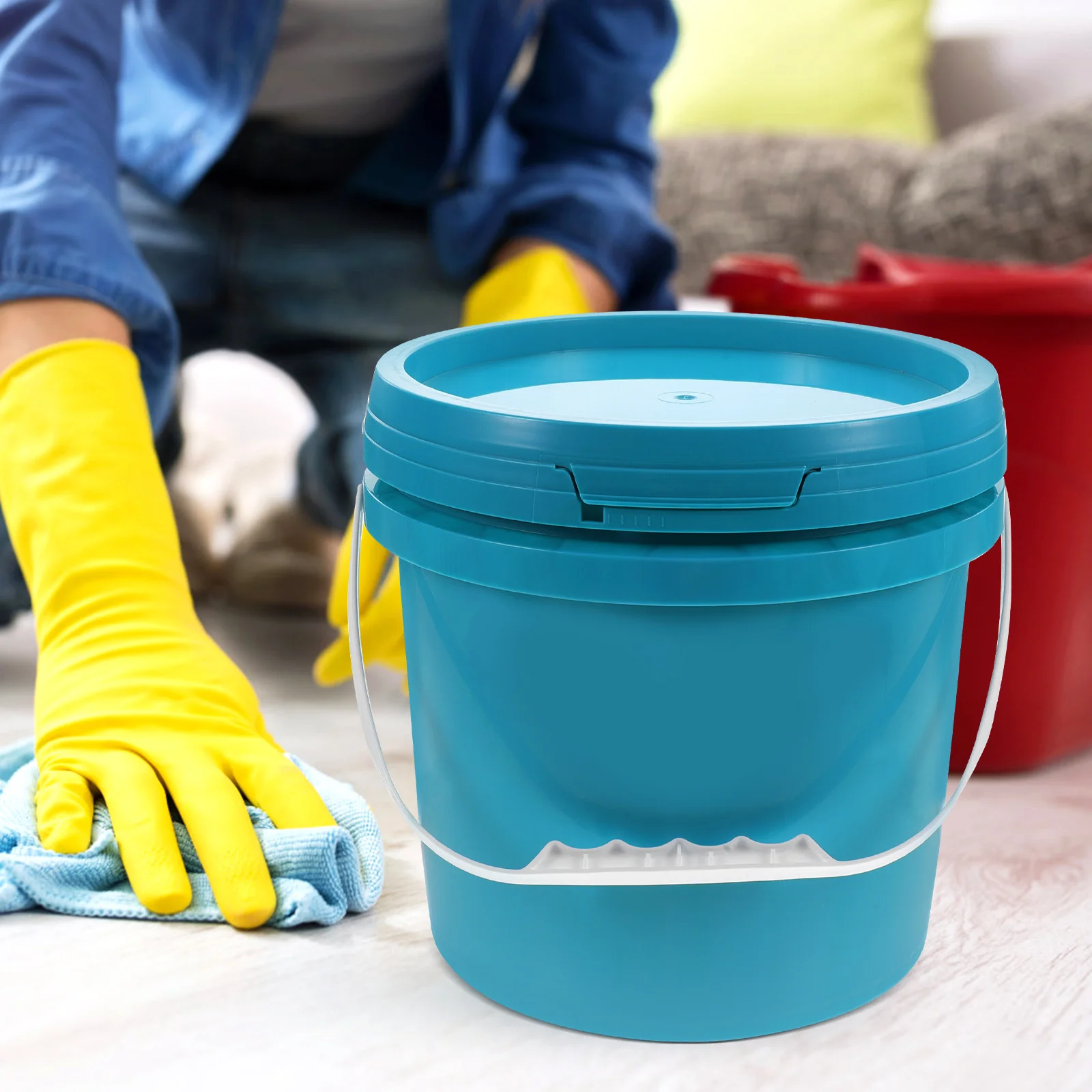 

Food Grade Sealed Plastic Storage Container Lid Airtight Ergonomic Thick Wall Durable Round Pail 5 Gallon Iron Handle