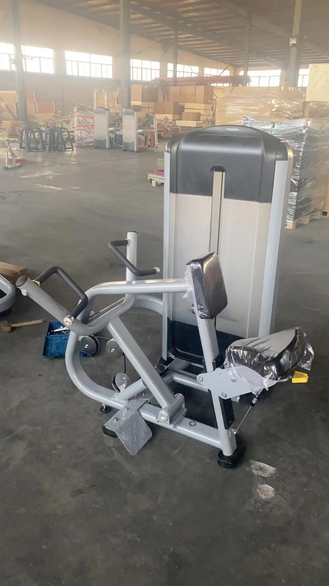 ST-3024 Seated Mid-Row Weight Training Machine for Back Muscle Training Double Pull Back Trainer Indoor Commercial Gym Equipment