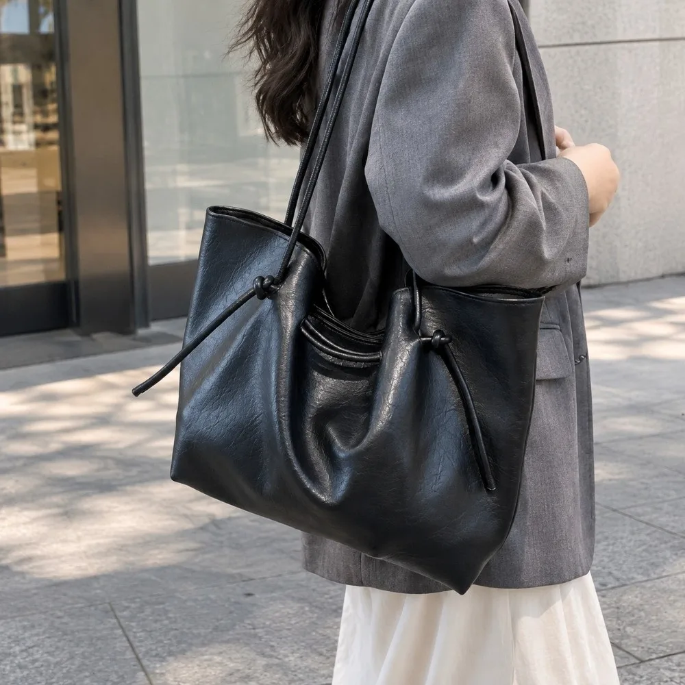 Fashion Large Capacity PU Leather Tote Bag With Coin Purse Drawstring Shoulder Bag Polyester Lining Soft Handbag Shopping