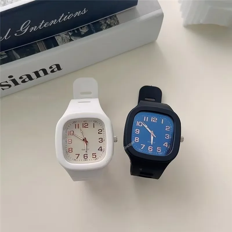 Men Women Wrist Watch Square Sport Watches Fashion Electronic Digital Casual Wristwatch Student Silicone Strap Watch for Girls