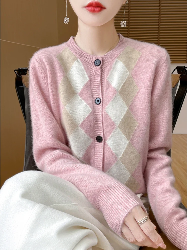High Quality Warm Winter Elegant Lady Classic Plaid Argyle Knit Cardigan Sweet French Trendy Contrast Color Button-Up Sweater