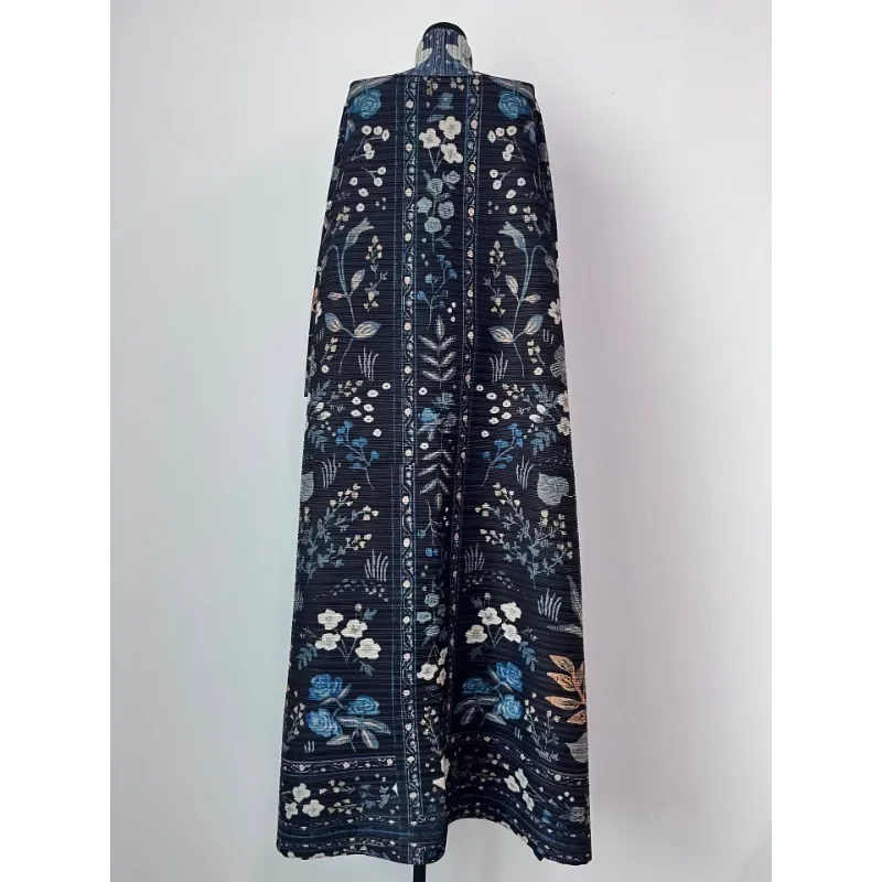 Miyake Autumn/Winter New 2025 Versatile Long Sleeved Windbreaker Coat 58 Inch Long Cape Printed Women's Fashion Women's Wear