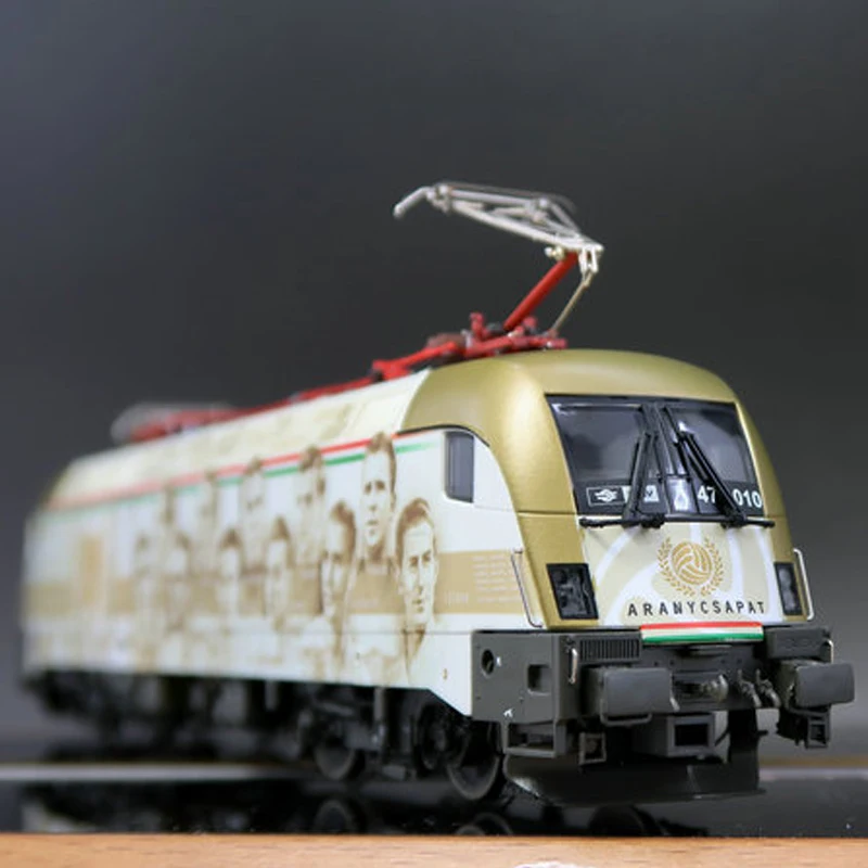 Train Model HO 1/87 European JC Hungarian Football Golden Team Commemorative Edition Digital Sound hot wheels 2022