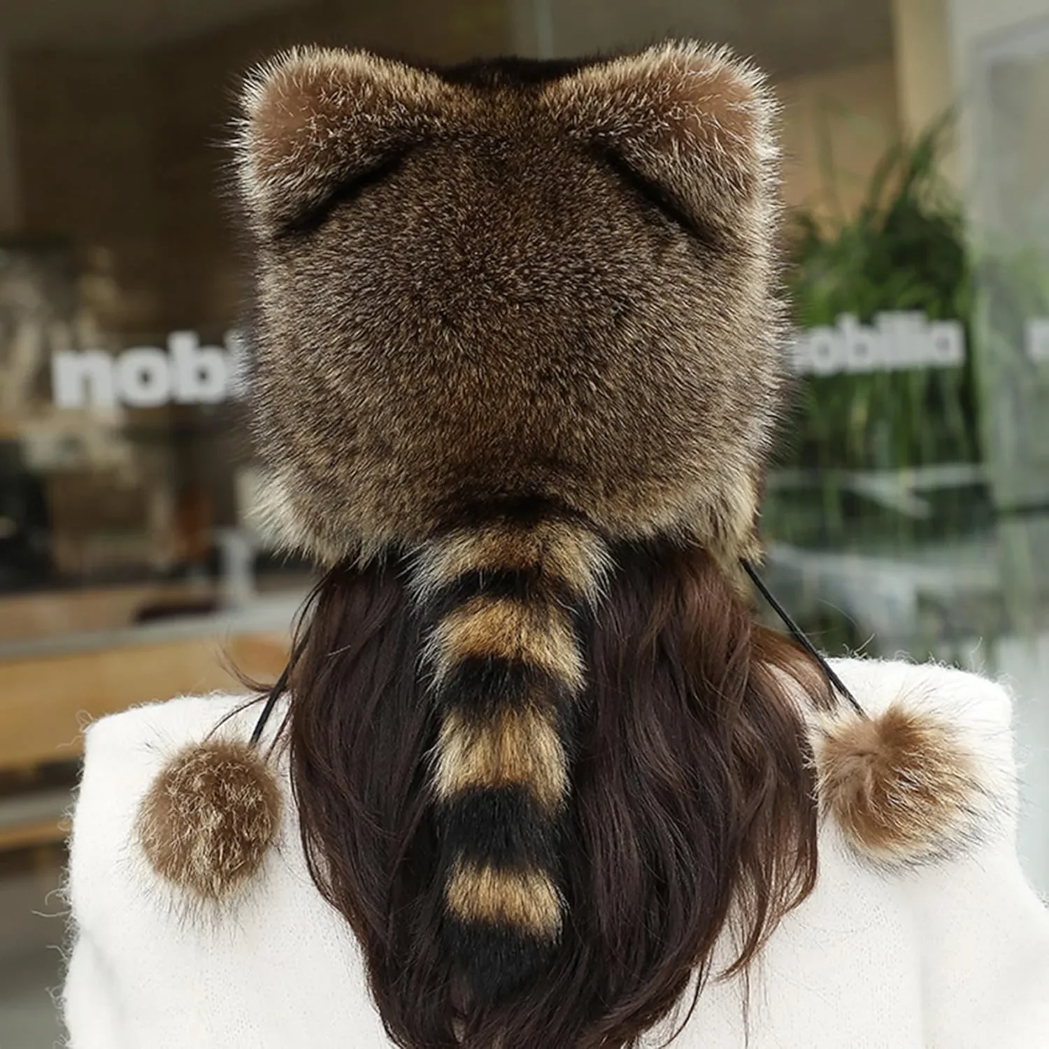 

Cute Faux Fur Raccoon Tail Parent-Child Plush Hat,Little Raccoon Women's Winter Plush Protection Hat,Soft Fleece Cap for Cosplay