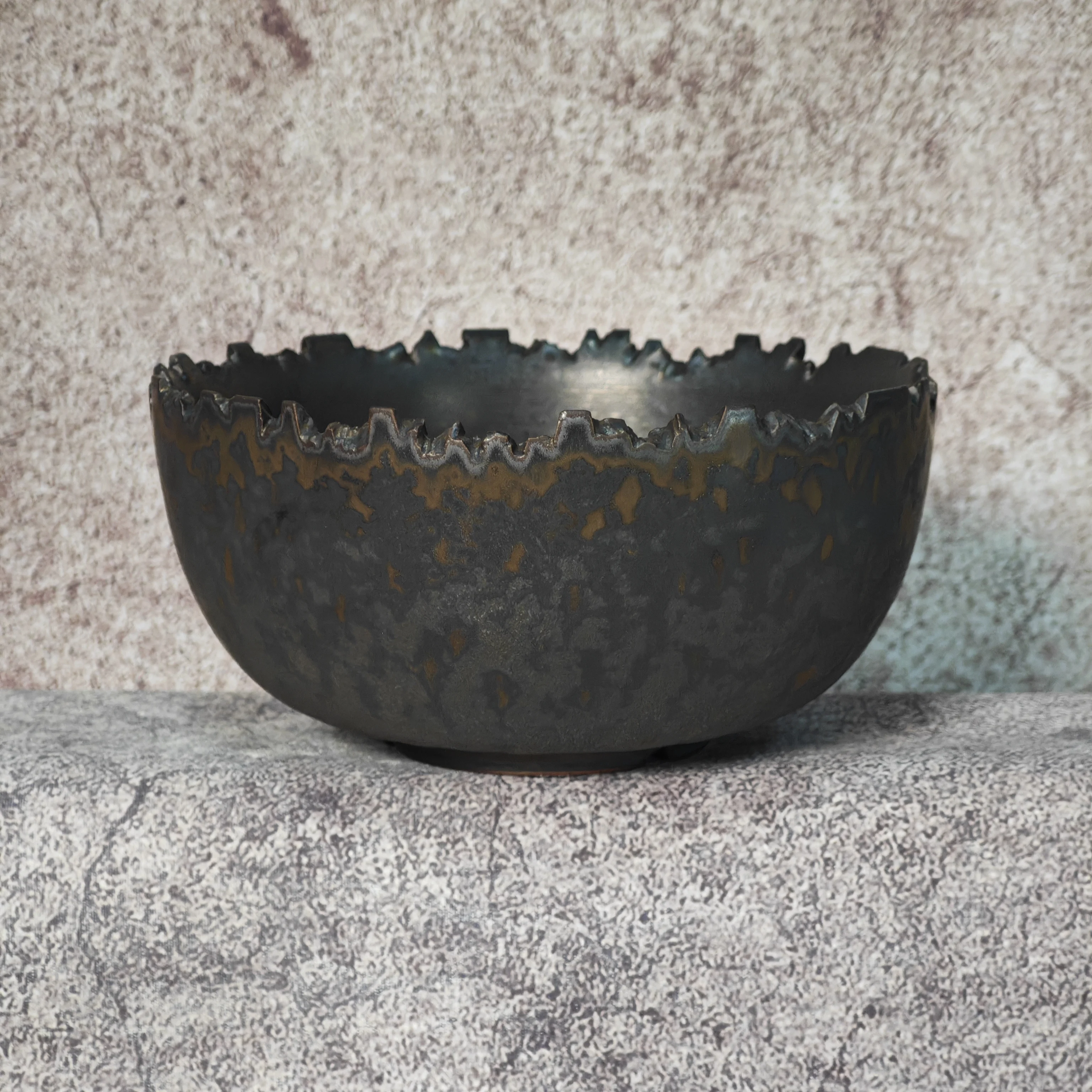 Matte Gold Broken‑Edge Carved Handmade Ceramic Caudiciform Root Pot Multi‑Size Indoor Outdoor Desktop Garden Plant Bowl For Agav