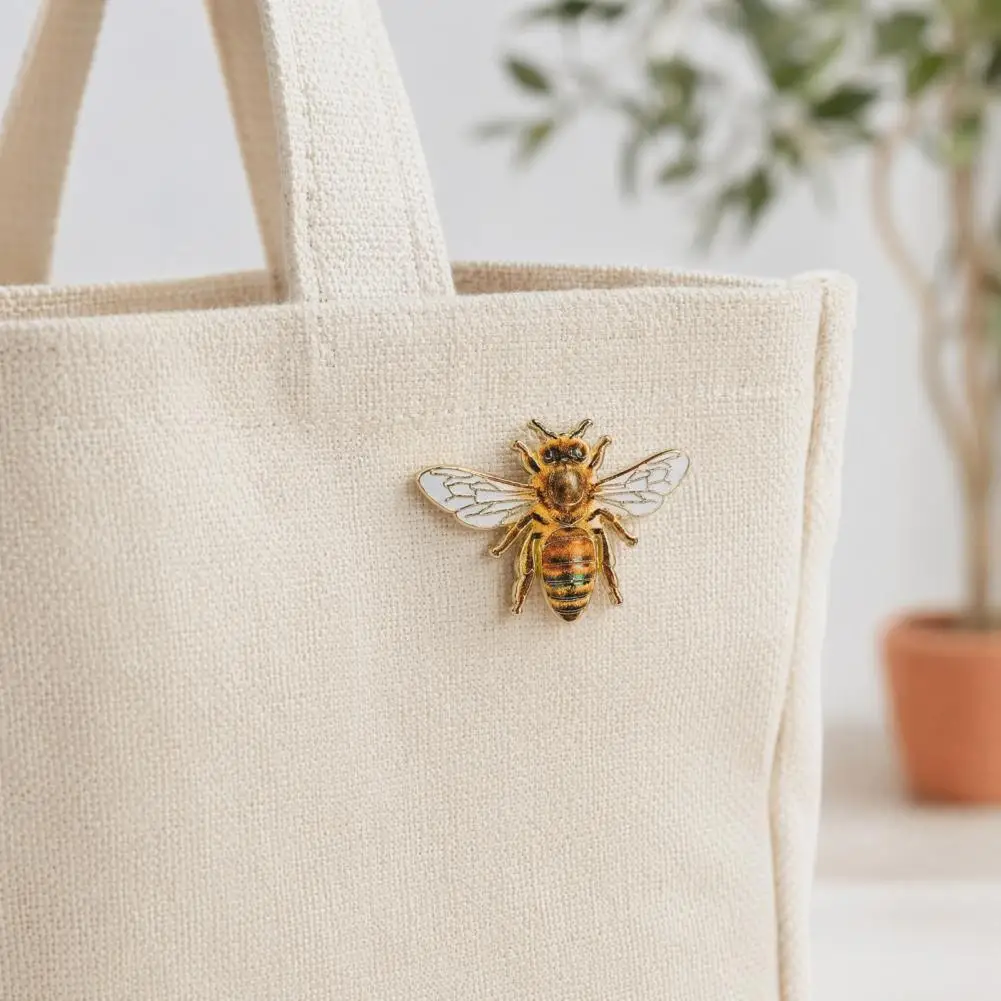 Side-flying Bee Brooch Realistic Bee Brooch Pin Metal Honey Bee Enamel Accessory Fashion Jewelry for Suits for Women for Coats
