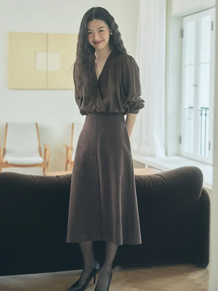 

Ele A-Line Skirt High Waist Polyester Fiber Korean Sle Commute Spring 2025 Y*H Brand Front Slit Midi Skirt