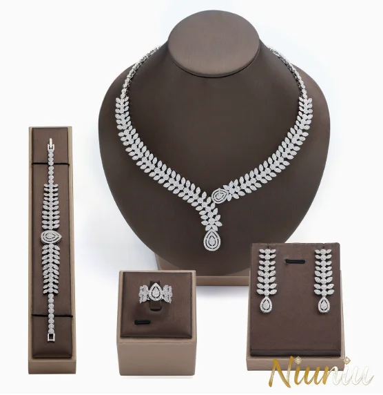 

Hot Selling Zircon Jewelry Set with Micro Inlaid Diamonds for Brides, Wedding Dresses, Parties, and Trendy Accessories