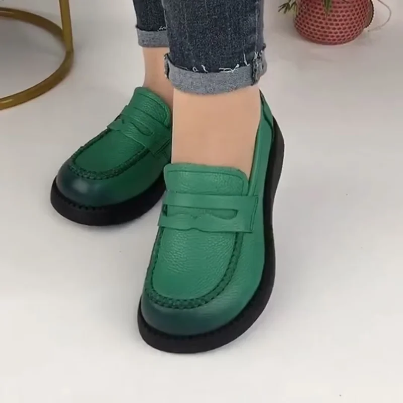 Spring and Autumn 2023 New Round Toe Leather Topped Women Thick Sole Shoes Wear Solid Color Versatile Women\'s Shoes Outside