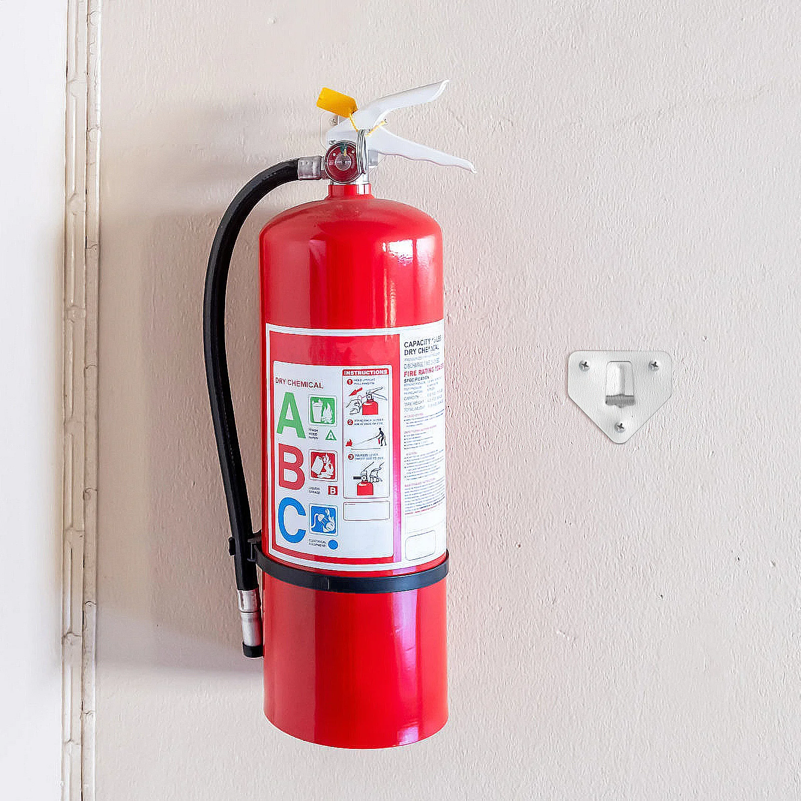 

8 pcs Fire Fire Extinguisher Bracket For Wall Wall Bracket Metal Heavy Duty Holder for Stable Easy Mounting