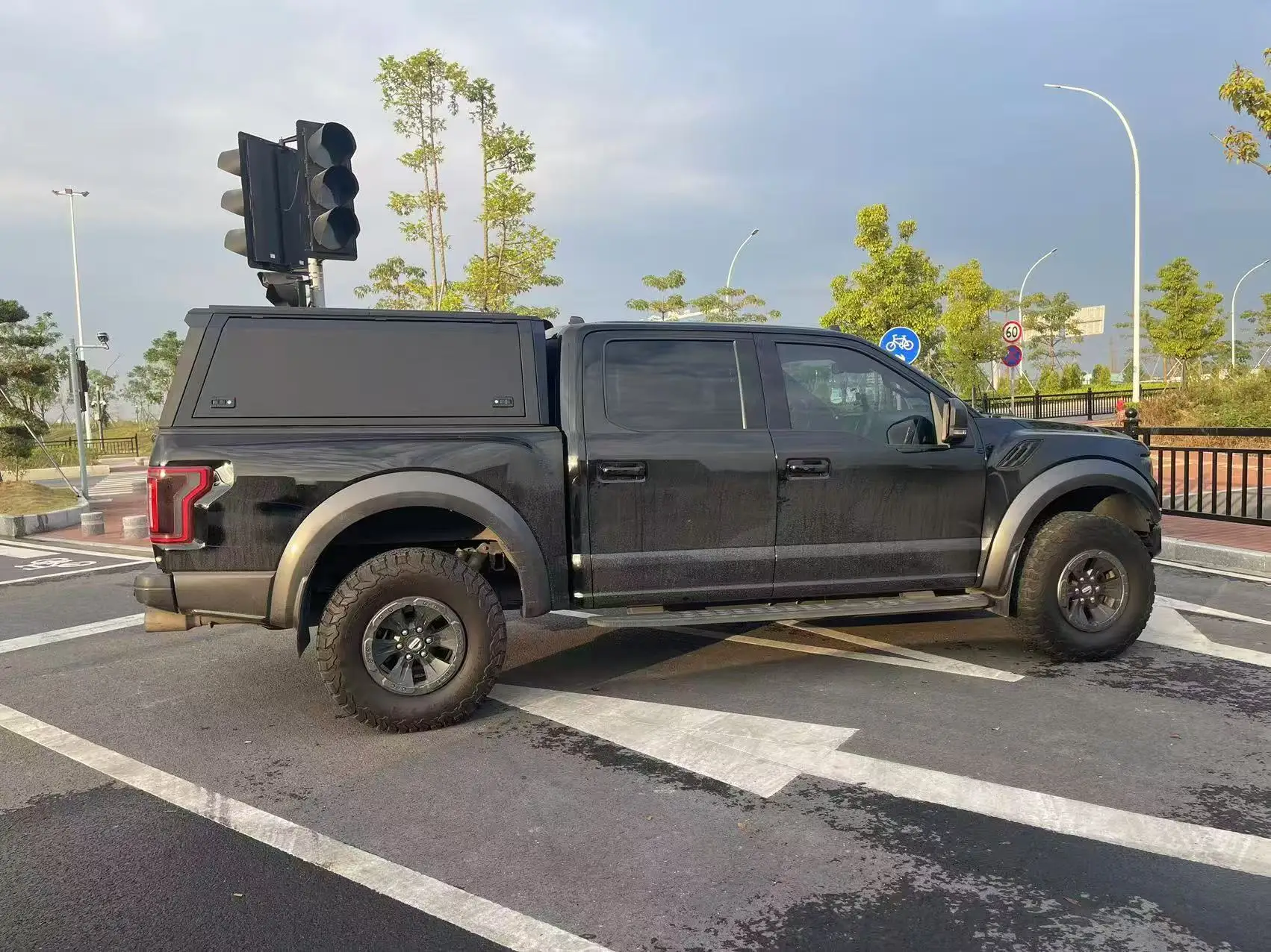 

CoolCar высокий жесткий стальной корпус кемпера водонепроницаемый топперы для грузовиков навес для Gladiator Titan Colora