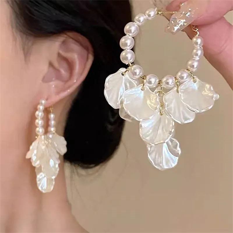 Luxury French Style Retro Imitation Pearl Flower Tassel Earrings High-end Design Trendy Earring Jewelry party Gift Wholesale