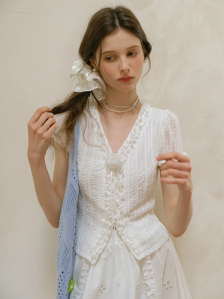 Sweet White V-Neck Short Sleeve Lace Shirt Women's Thin Style Summer New Beautiful Small Top Button Decoration  Knot
