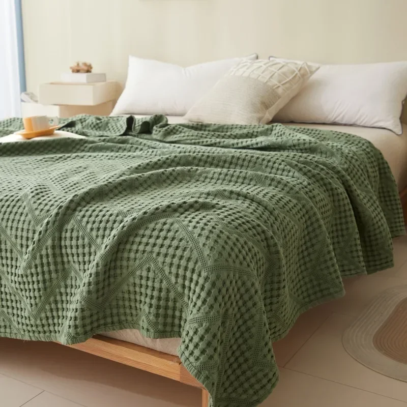 Xinjiang cotton moisture absorbent and breathable new class A  hollow gauze summer  towel quilt